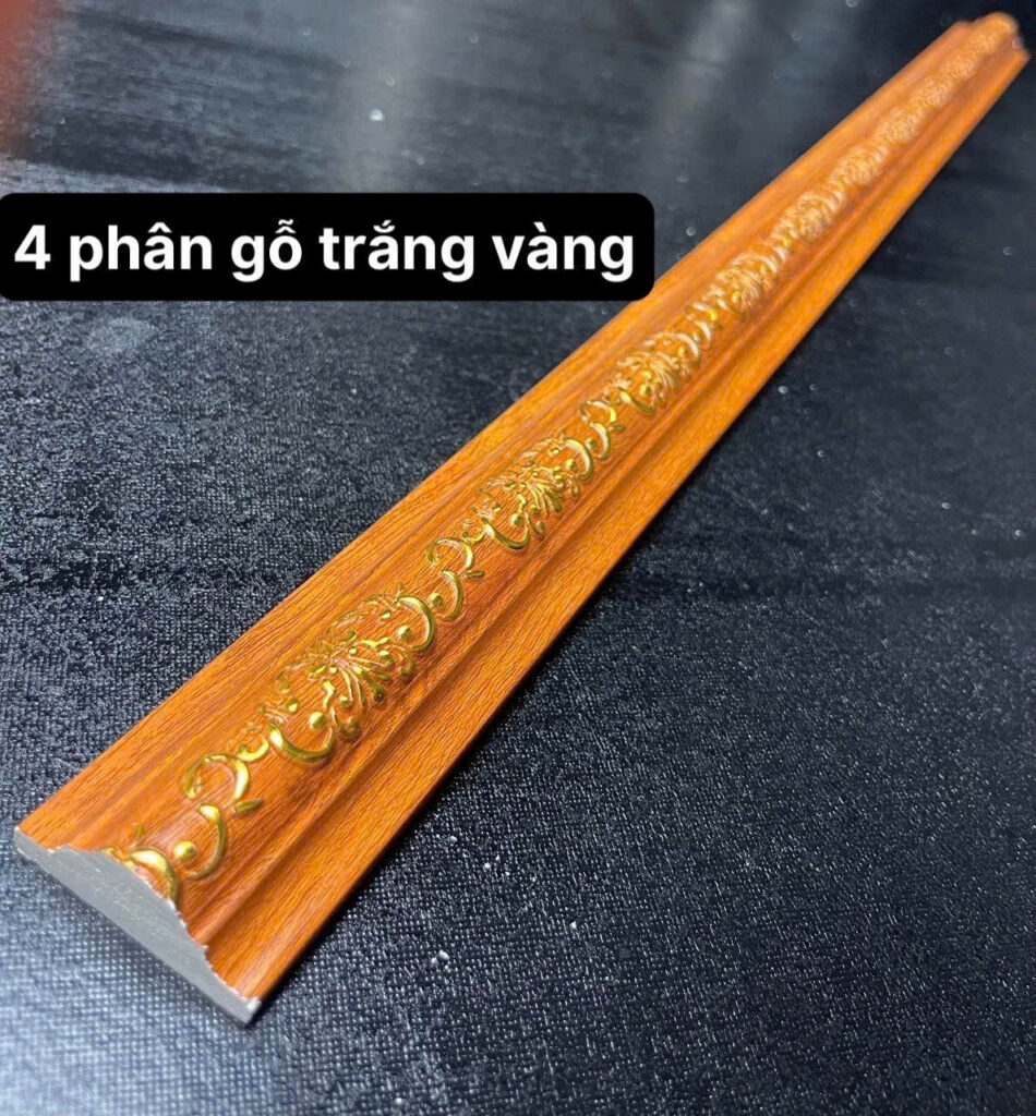 Phào chỉ nhựa PS vân gỗ hoa văn vàng 4 cm — Nhật Thành Home