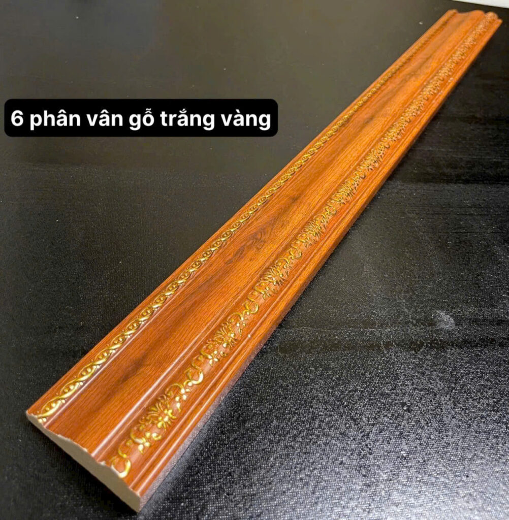 Phào chỉ nhựa PS vân gỗ hoa văn vàng 6 cm — Nhật Thành Home