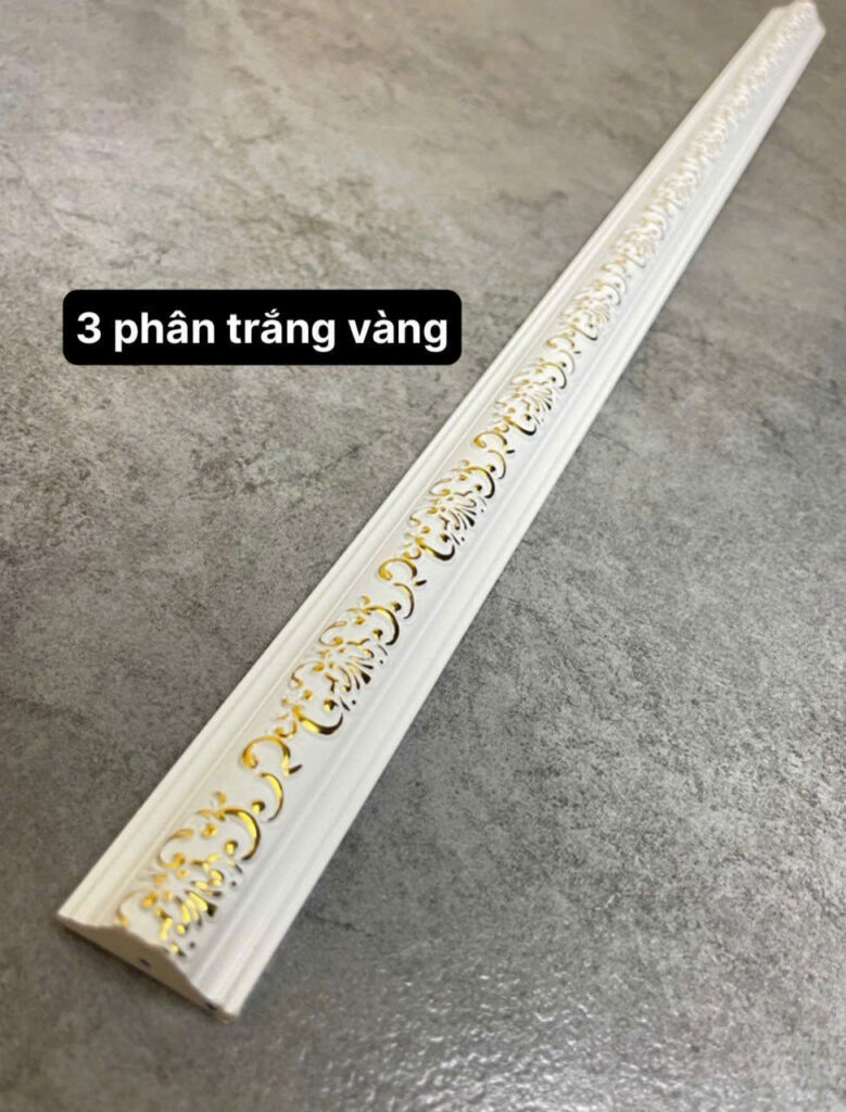 Phào chỉ nhựa PS trắng hoa văn vàng 3 cm — Nhật Thành Home