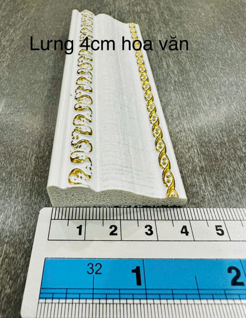Phào chỉ nhựa PS trắng hoa văn vàng 4 cm — Nhật Thành Home