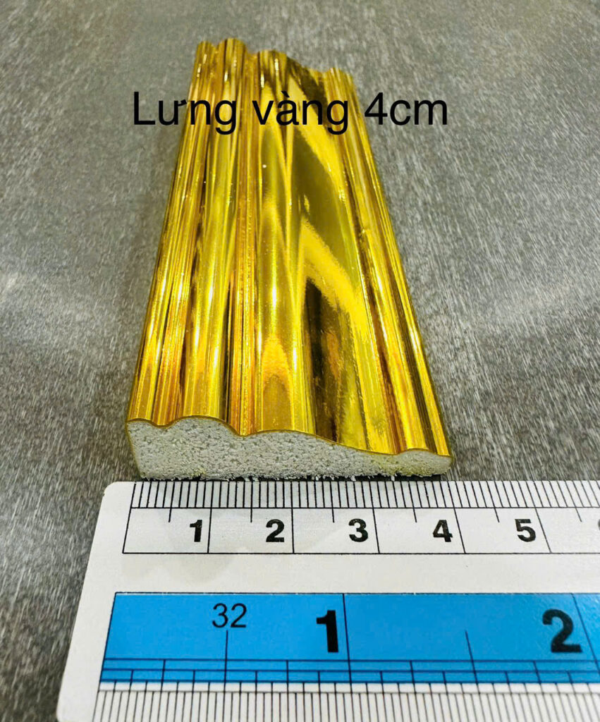 Phào chỉ nhựa PS vàng bóng 4 cm — Nhật Thành Home
